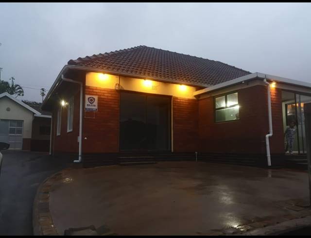 225M² BUSINESS FOR SALE IN BLUFF